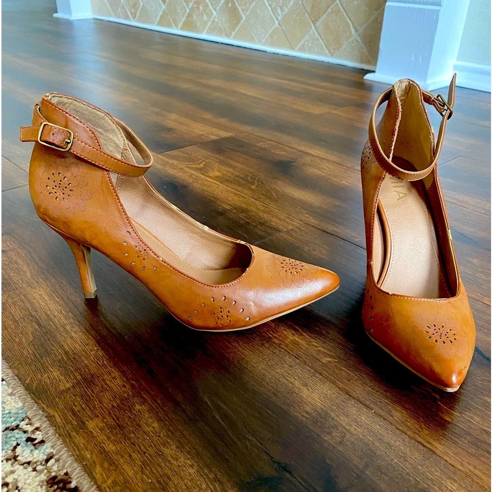 Mia heels 8 used